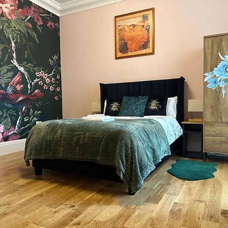 Hotel Rosie Cosy House Cricklewood Londra Esterno foto