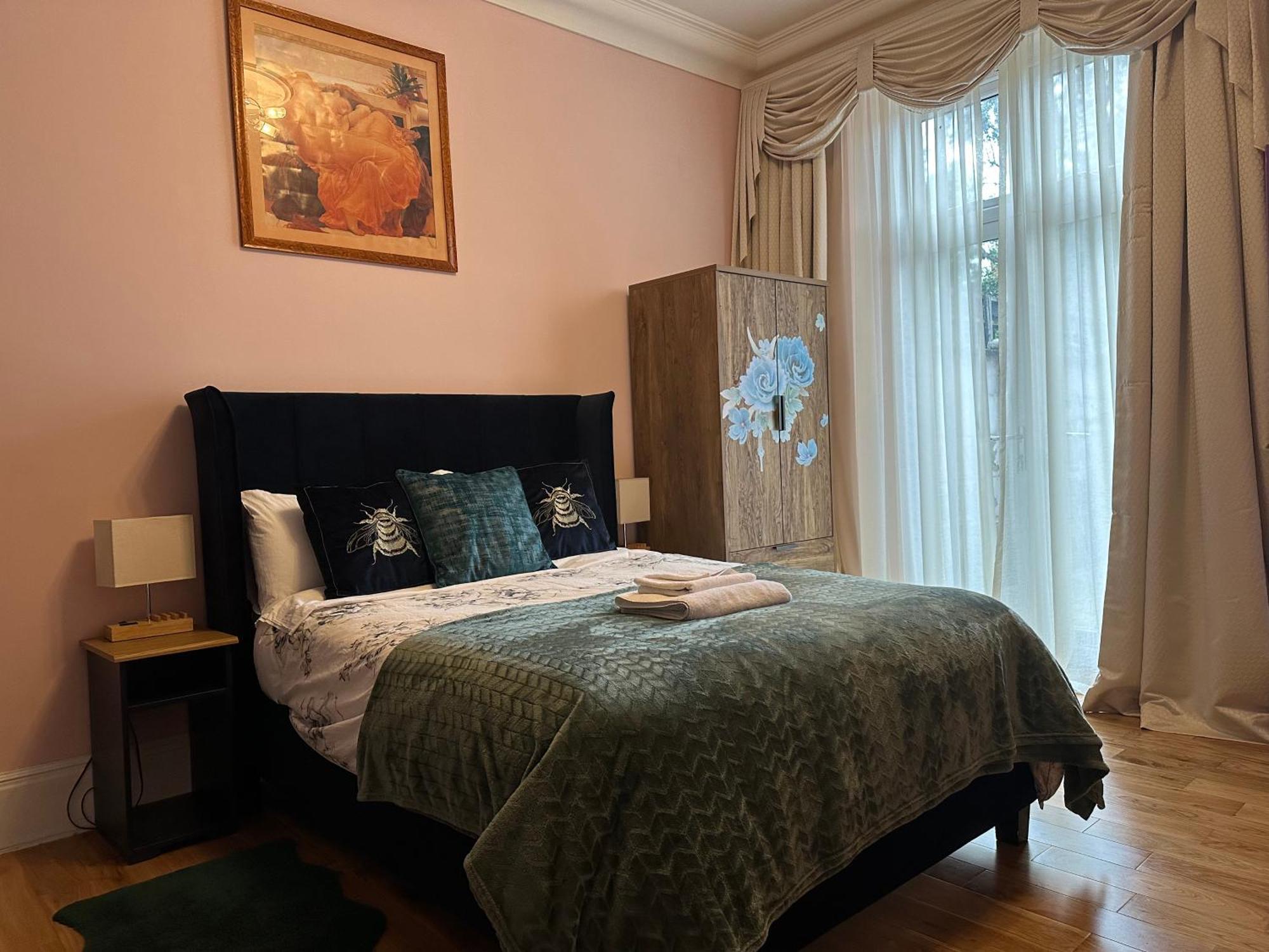 Hotel Rosie Cosy House Cricklewood Londra Esterno foto