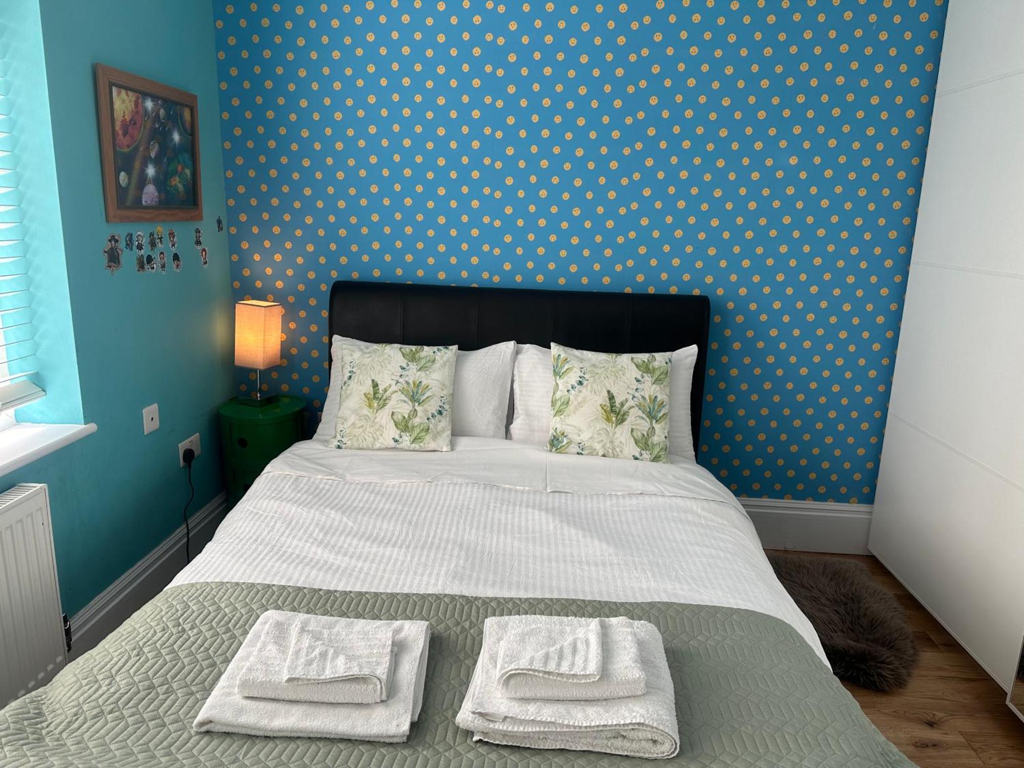 Hotel Rosie Cosy House Cricklewood Londra Esterno foto